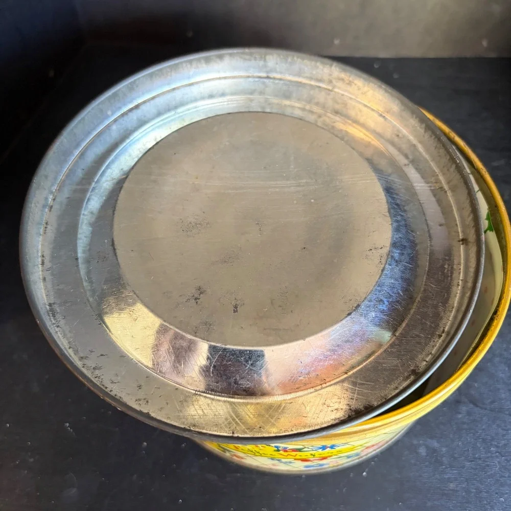 Vintage Mackintoshs Golden Toffee Wafers Tin Floral Made in England 12oz